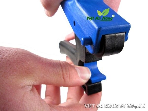 Dụng cụ bấm lỗ nhỏ giọt 3 - 5mm trên ống LDPE - PE